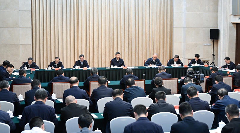 習(xí)近平：有序推進(jìn)大型風(fēng)電光伏基地和電力外送通道規(guī)劃建設(shè)，加快重點行業(yè)清潔能源替代